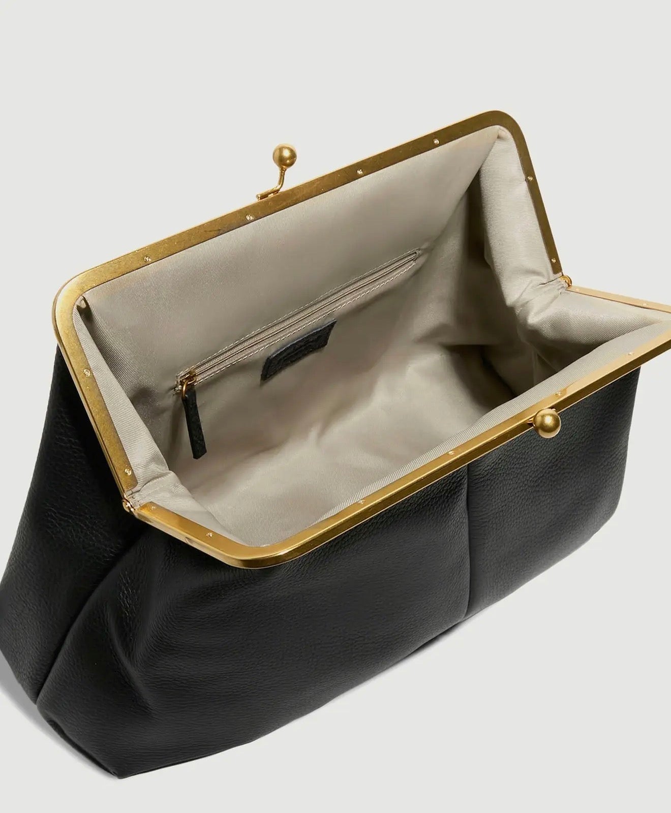 The Effortless Icon Clutch