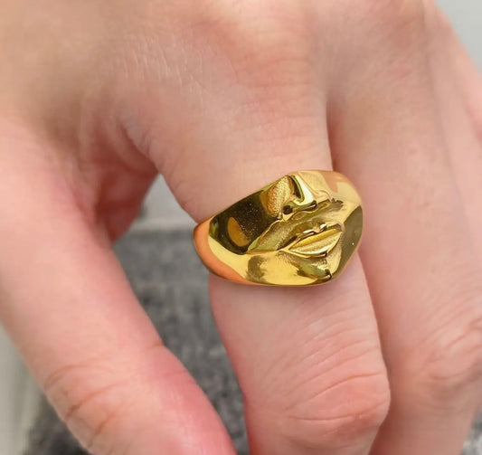 The Golden Muse Face Ring