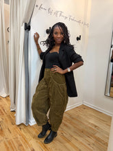 Load image into Gallery viewer, The Olive Luxe Corduroy Balloon Pant