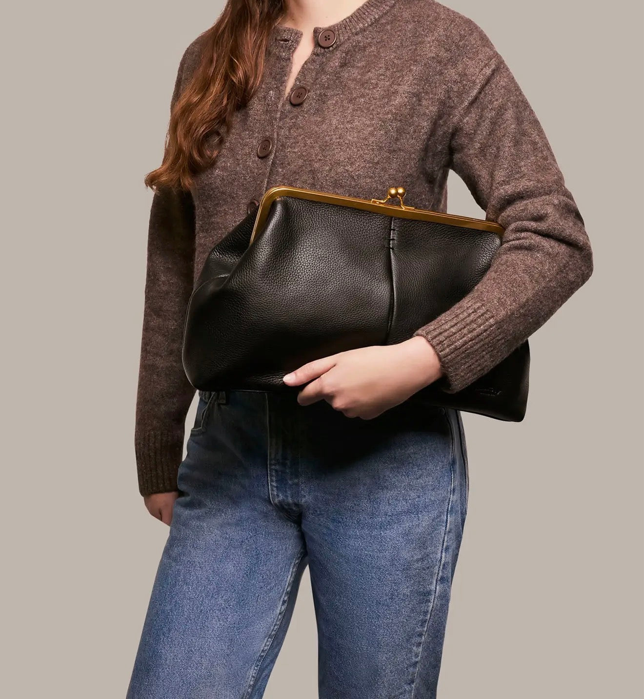 The Effortless Icon Clutch