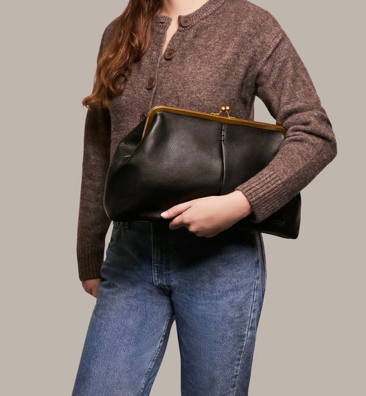The Effortless Icon Clutch