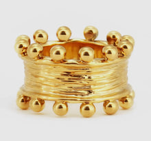 Load image into Gallery viewer, The CROWN studded ring
