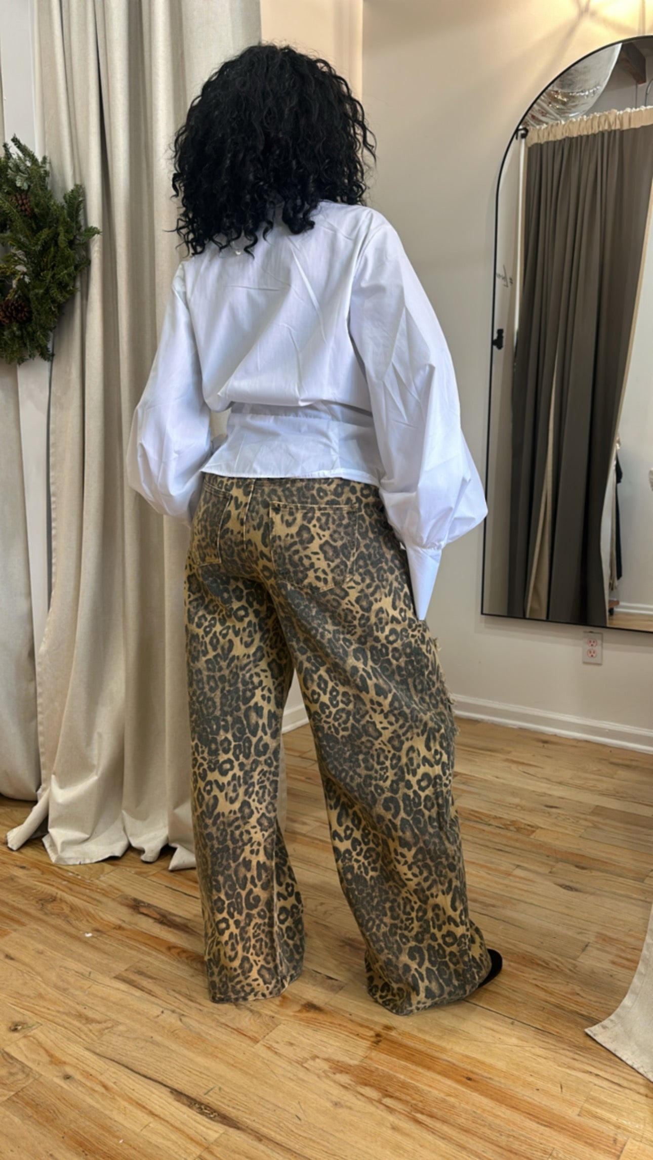 Felina Distressed Jean