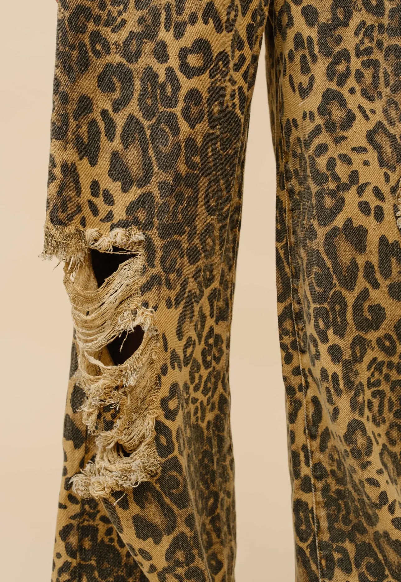 Felina Distressed Jean