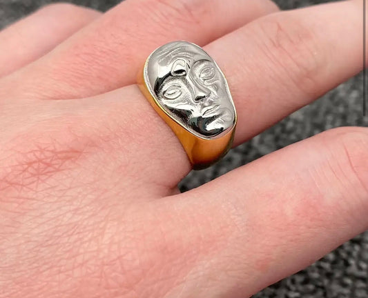 The Luna Muse Ring